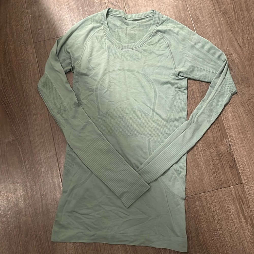 Lululemon Swiftly Tech Long Sleeve